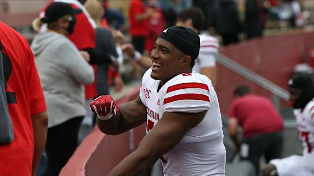 Sep 12, 2020; Ames, Iowa, USA; Louisiana-Lafayette Ragin Cajuns linebacker Lorenzo McCaskill (2) js all smiles after their win against the Iowa State Cyclones at Jack Trice Stadium. The Ragin Cajuns beat the Cyclones 31 to 14. Mandatory Credit: Reese Strickland-USA TODAY Sports